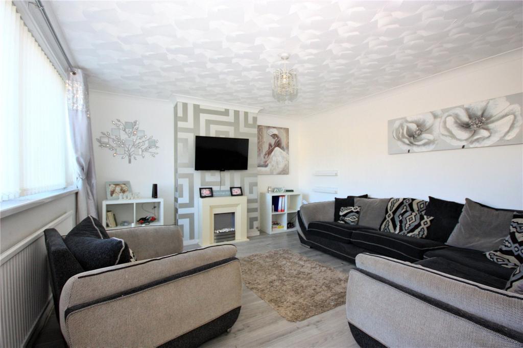 Millbrook Drive, West Leigh, Havant, PO9 3 bed semidetached house £