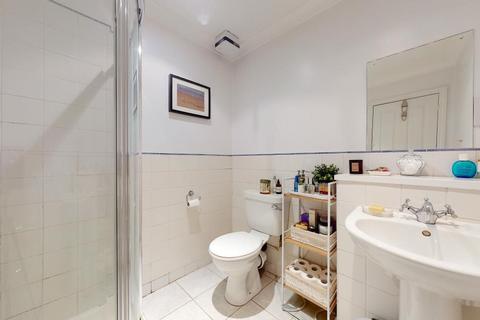 1 bedroom flat to rent, Putney Bridge Road, SW15