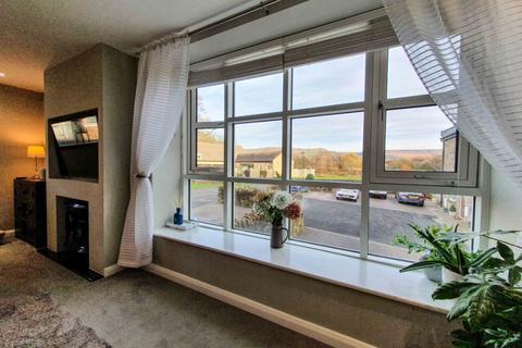 2 bedroom flat for sale - Gibbs Close, Greenfield, Saddleworth, OL3