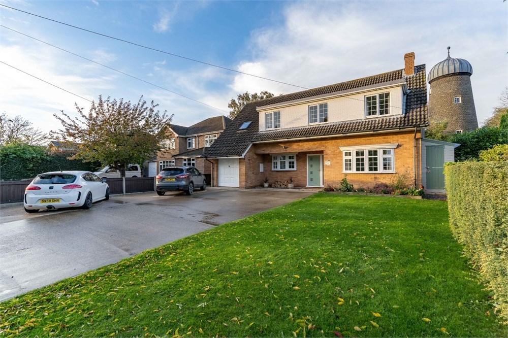 Donington Road, Kirton End, Boston, PE20 5 bed detached house £399,950