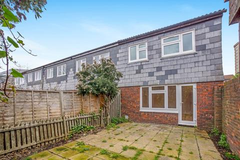 40 Rivington Walk, London, E8 4JT