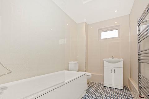 40 Rivington Walk, London, E8 4JT