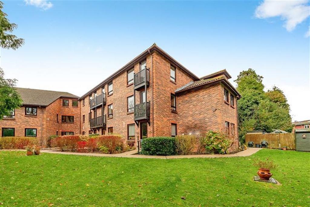 London Road, East Grinstead RH19 Retirement property to rent £950 pcm