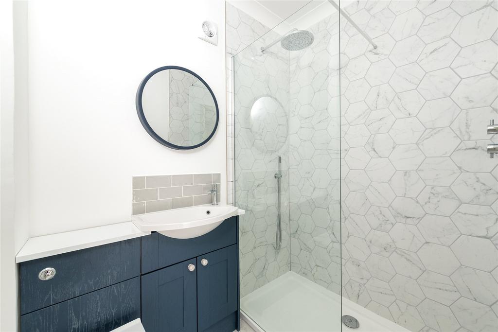 En Suite Shower Room