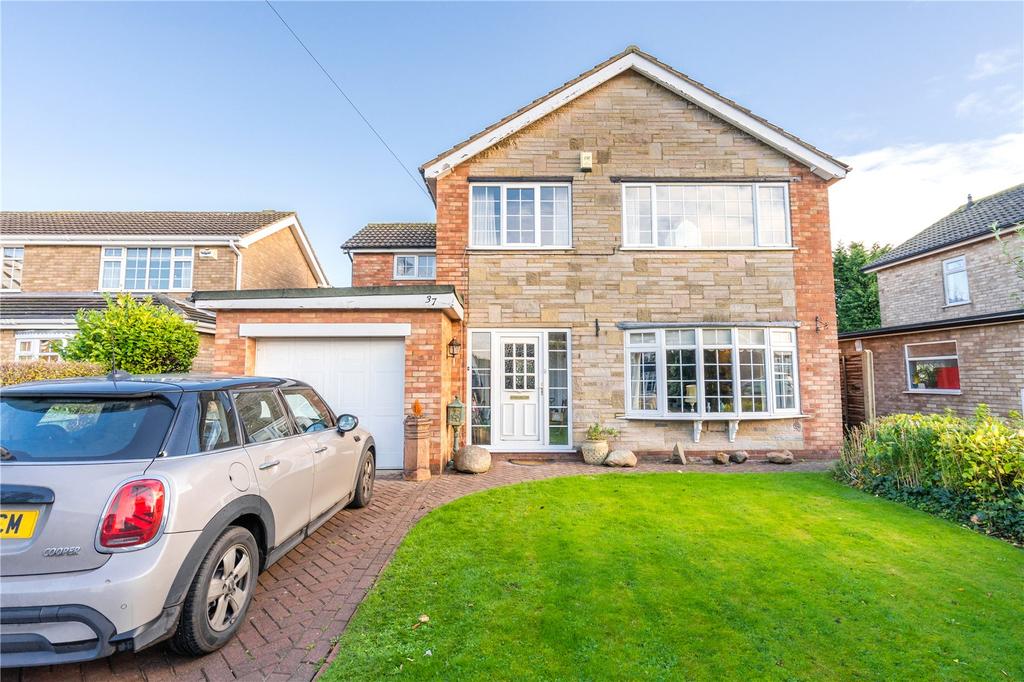 Bolingbroke Road, Cleethorpes, DN35 4 bed detached house £315,000