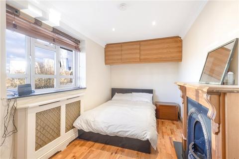 Flat 19, Babington House Redcross Way, London, SE1 1EZ
