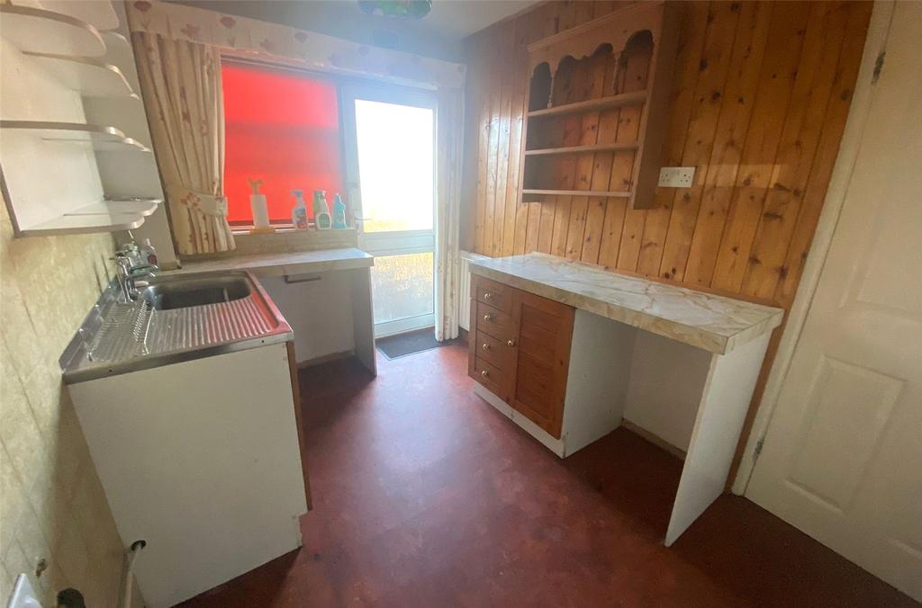 Collins Close, Quinton, Birmingham, B32 2 bed terraced house £152,500