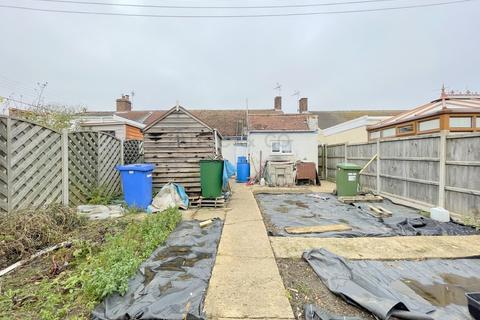 7 Carlton Cross, Carlton Colville, Lowestoft, NR33 8JN
