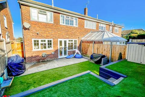 3 bedroom semi-detached house for sale, Thear Close, Westcliff-on-Sea