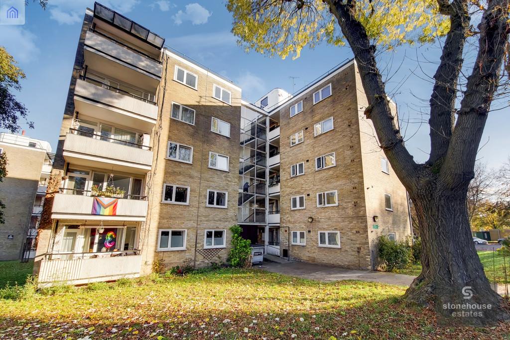 Highbury Quadrant, Islington 2 bed apartment £475,000