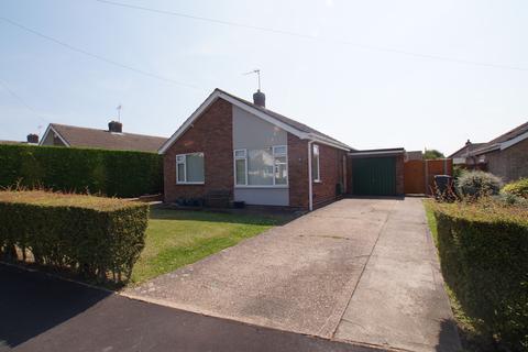 2 bedroom detached bungalow for sale - Manor Road, Saxilby