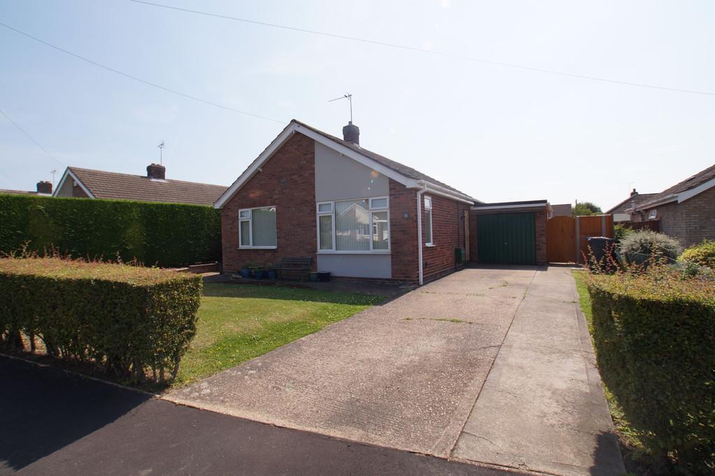 Manor Road, Saxilby 2 bed detached bungalow £225,000