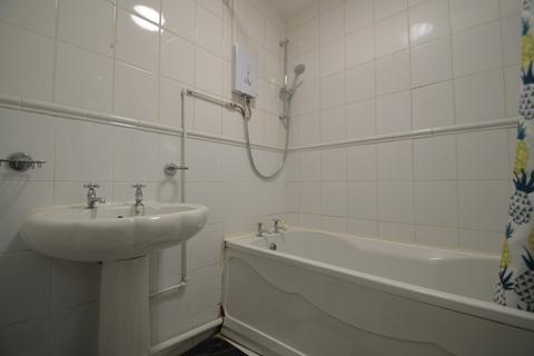 1 bedroom ground floor flat to rent, Shooters Hill Road, Shooters Hill, London