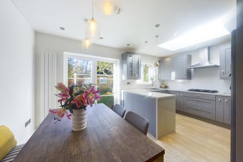 94 Pine Gardens, Ruislip, HA4 9TH