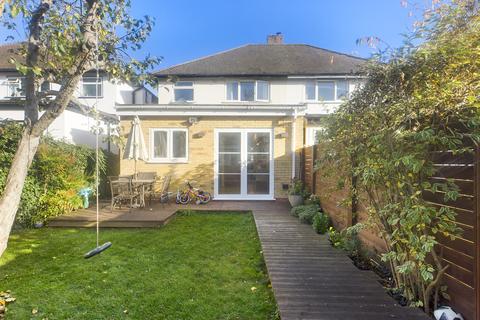 94 Pine Gardens, Ruislip, HA4 9TH