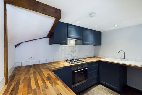 1 bedroom terraced house to rent, Guildford Street, Chertsey, Surrey, KT16