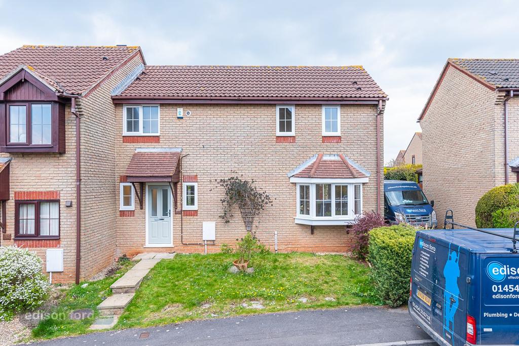 Long Croft, Yate, Bristol, BS37 3 bed end of terrace house £1,250 pcm
