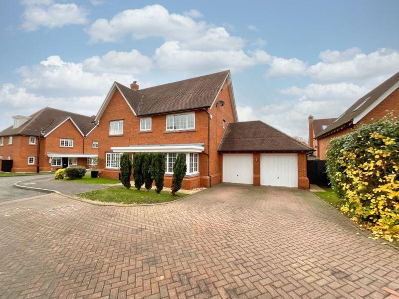 Little Lakes, Wychwood Park, Cheshire 5 bed detached house £550,000
