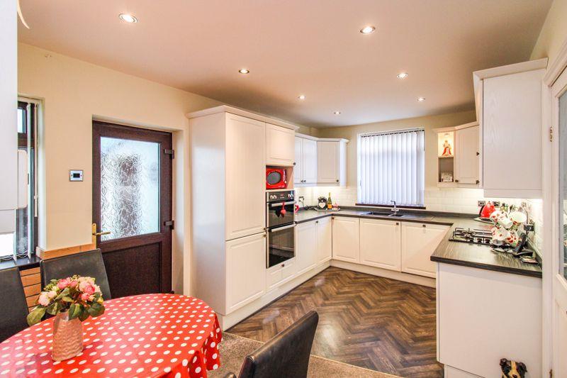 Ostlers Lane, Cheddleton, ST13 3 bed detached house for sale £345,000
