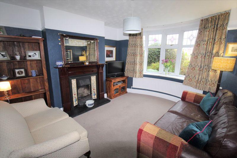 Windsor Drive, Wrexham 3 bed semidetached house £239,950