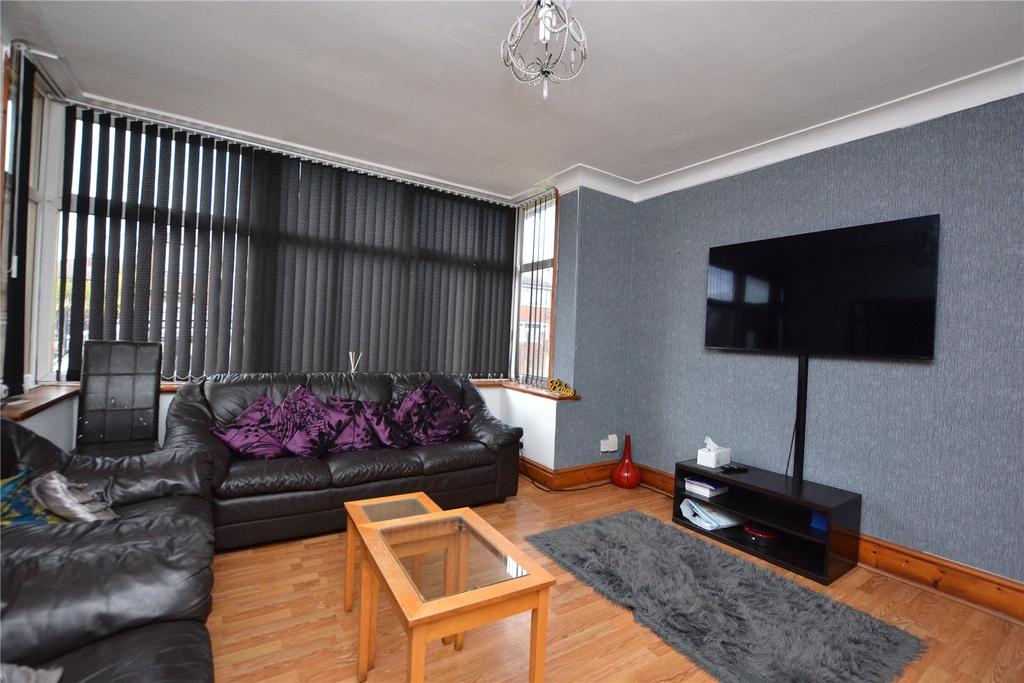 Hetton Road, Roundhay, Leeds 3 bed semidetached house £210,000