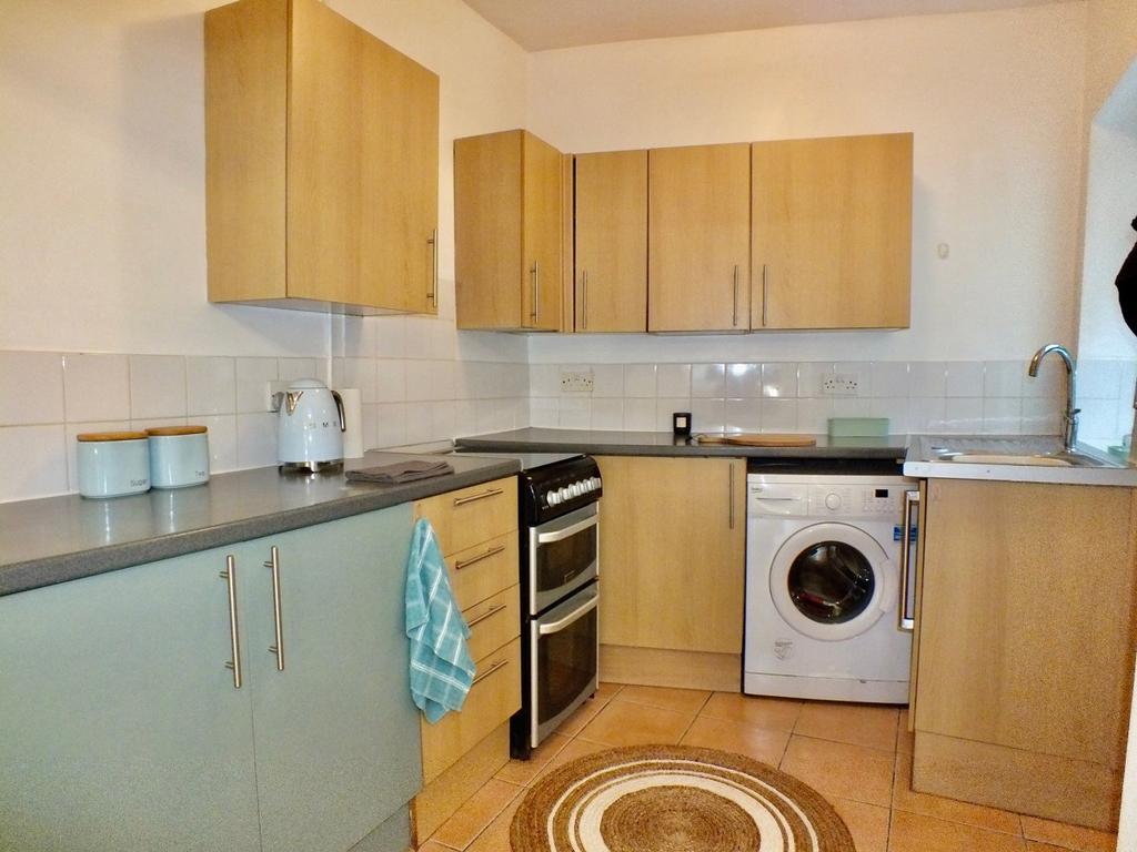 Aberbeeg Road, Abertillery, NP13 2EQ 3 bed terraced house £85,000