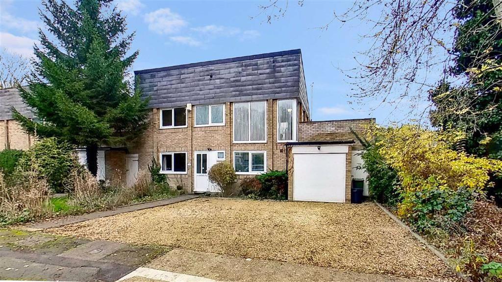 Hanmer Road, Simpson, Milton Keynes... 4 bed link detached house £475,000