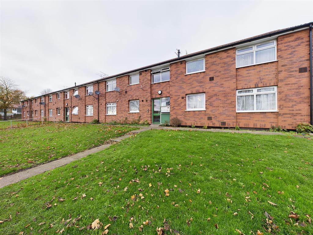 Easton Road, Bridlington 2 bed flat £69,950