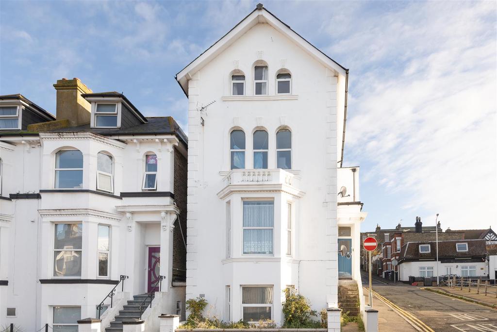 Belgrave Road, Margate 1 bed flat £110,000