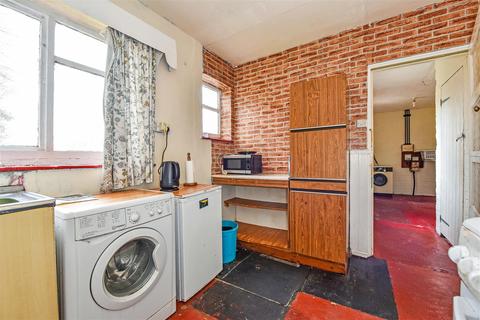 1 Marshall Close, Barnham, Bognor Regis, PO22 0DQ
