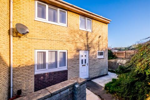 1 Green End, Brighouse, HD6 1JF