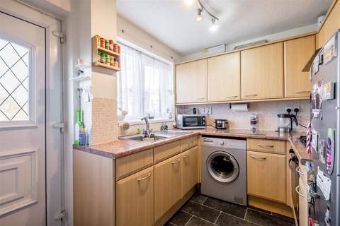 1 Green End, Brighouse, HD6 1JF