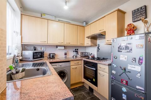 1 Green End, Brighouse, HD6 1JF