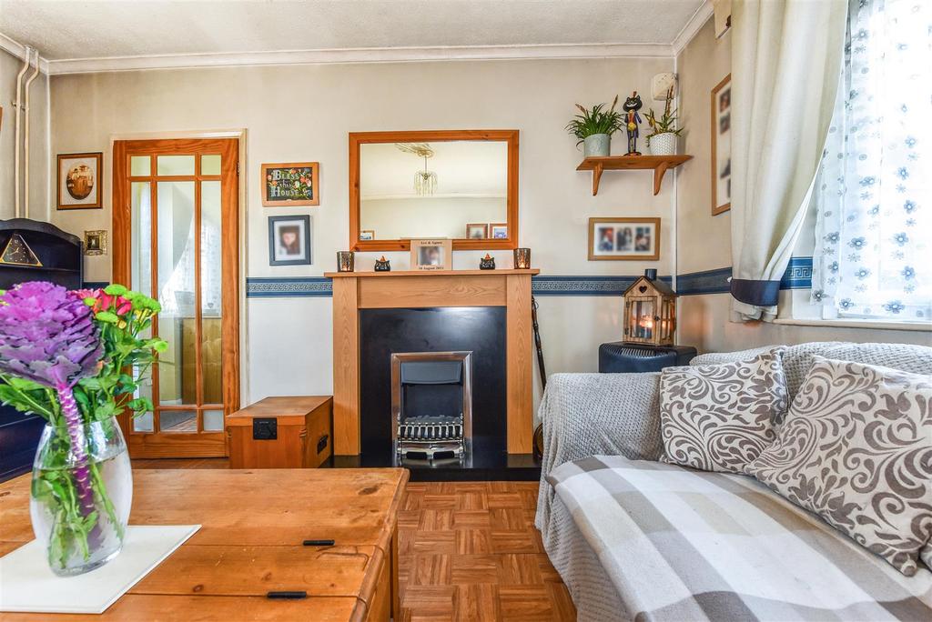 King Road, Andover 2 bed terraced house £225,000