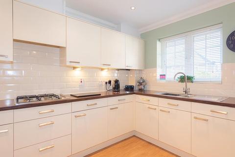 18 Willow Close, Banstead, SM7 1BN