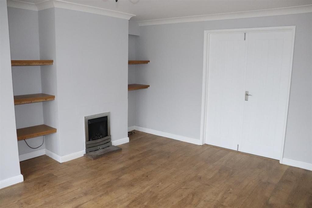 Comberford Road, Tamworth 3 bed semidetached house £275,000