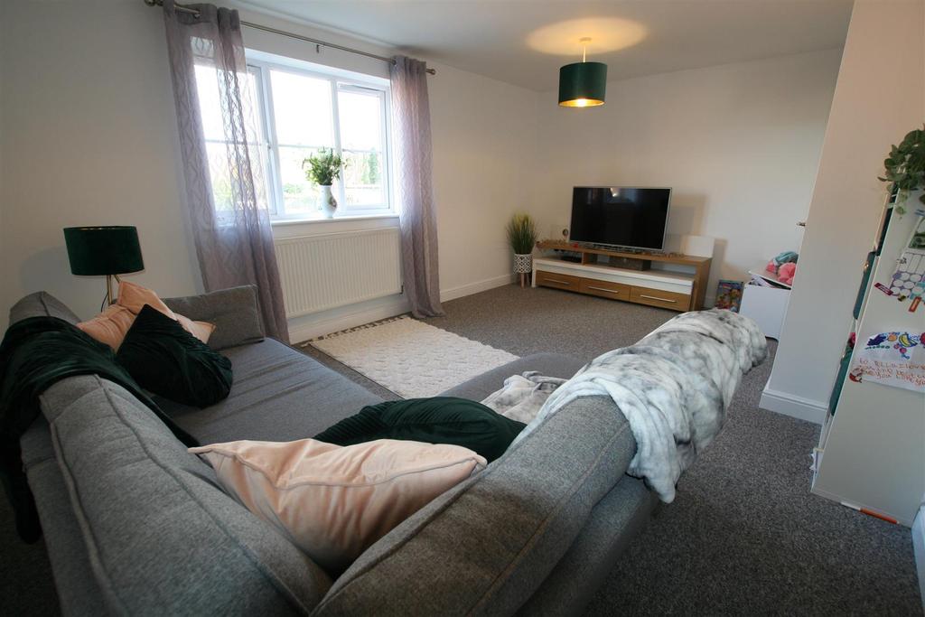 Meadowsuitehouse,5lounge.JPG