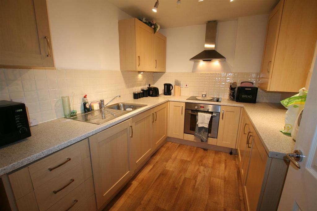 Meadowsuitehouse,5kitchen.JPG