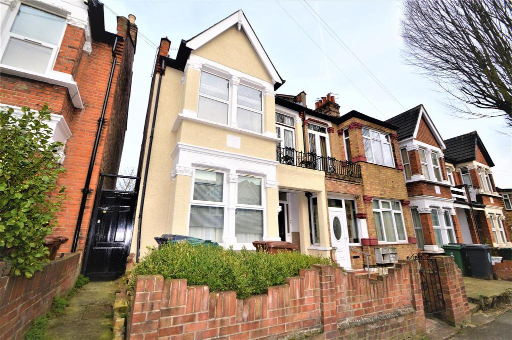 Howard Road, Walthamstow E17 2 bed flat £1,550 pcm (£358 pw)