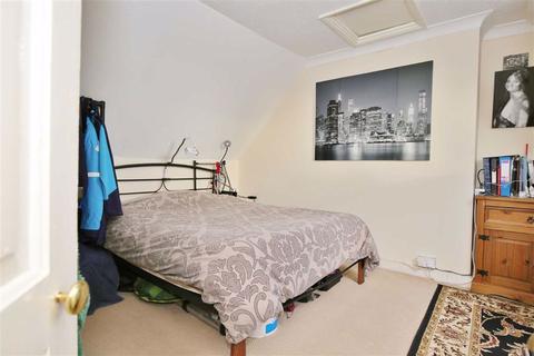 5 Kent Terrace, Meopham, Gravesend, DA13 0AW