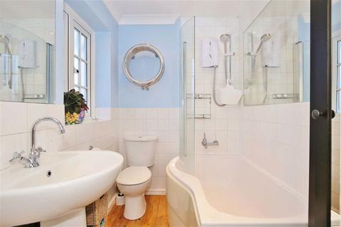 5 Kent Terrace, Meopham, Gravesend, DA13 0AW
