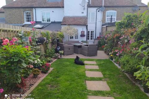 5 Kent Terrace, Meopham, Gravesend, DA13 0AW