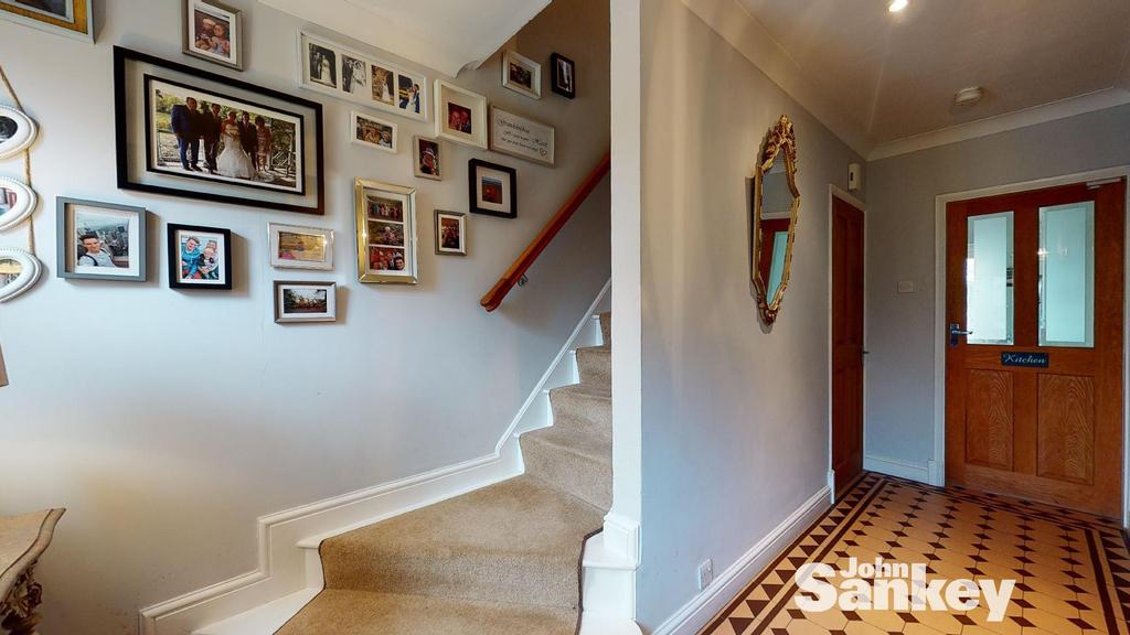 Ollerton Road, Edwinstowe, Mansfield 3 bed semidetached house £275,000