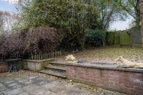 8 Crown Gardens, Canterbury, CT2 8LQ