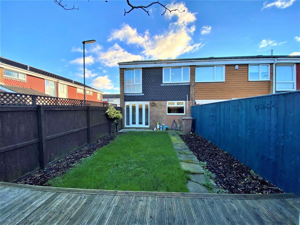 Bowness Avenue, Wallsend 3 bed end of terrace house £695 pcm (£160 pw)