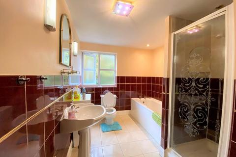 4 Copperbeech Close, Manchester, M22 4WP