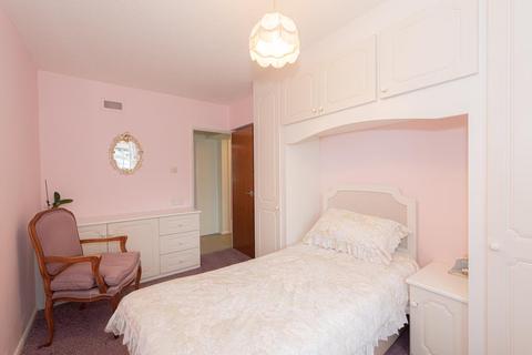 2 bedroom flat for sale - Freshmount Gardens, Epsom