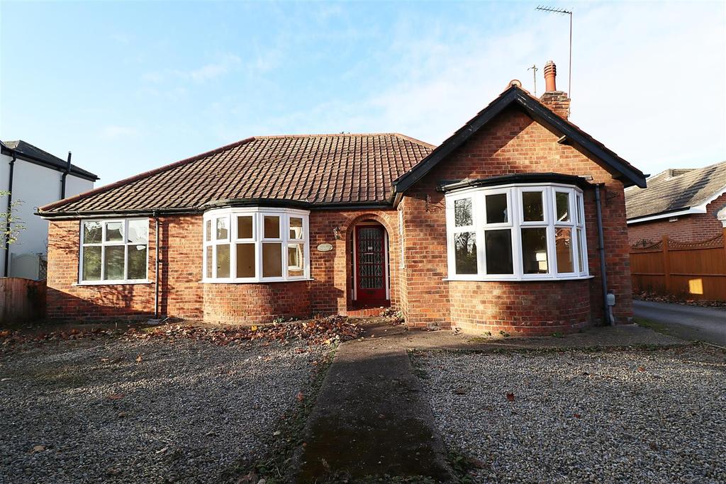 Longmans Lane, Cottingham 4 bed detached bungalow £375,000