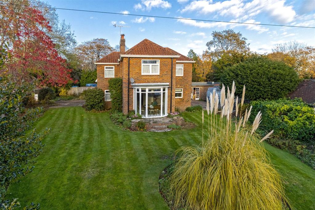 Offington Drive, Worthing 4 bed detached house for sale £700,000
