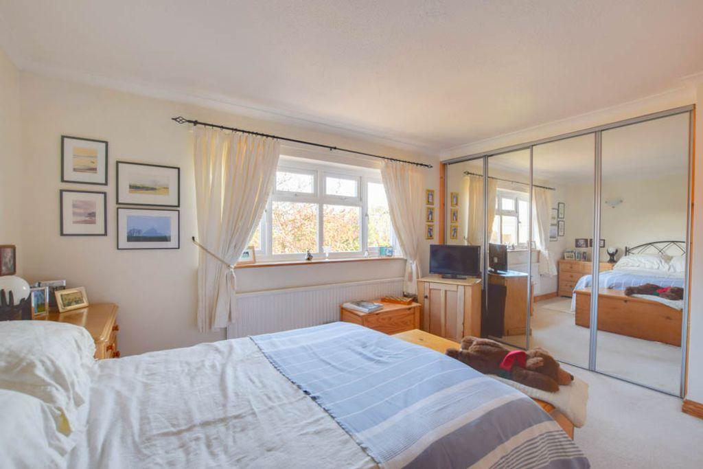 Bedroom 2 (Double)